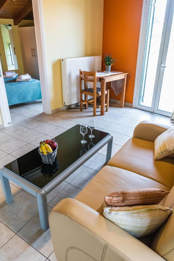 Julia΄S Apartment Alepou Eksteriør billede